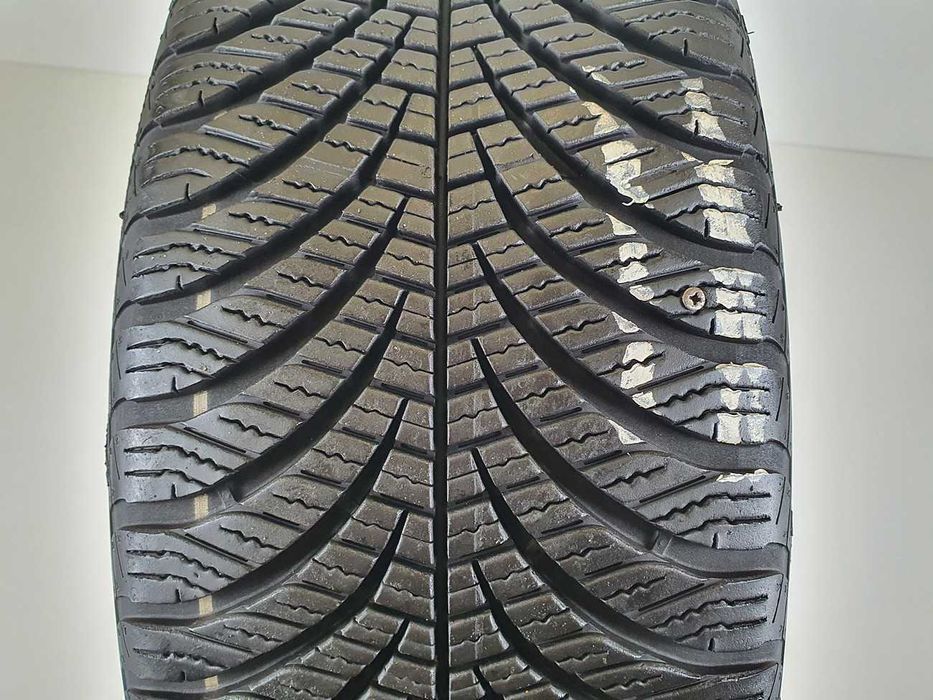 1x Opona całoroczna 205/55/17 GOODYEAR Vector 4Seasons GEN-2 - 7.5mm