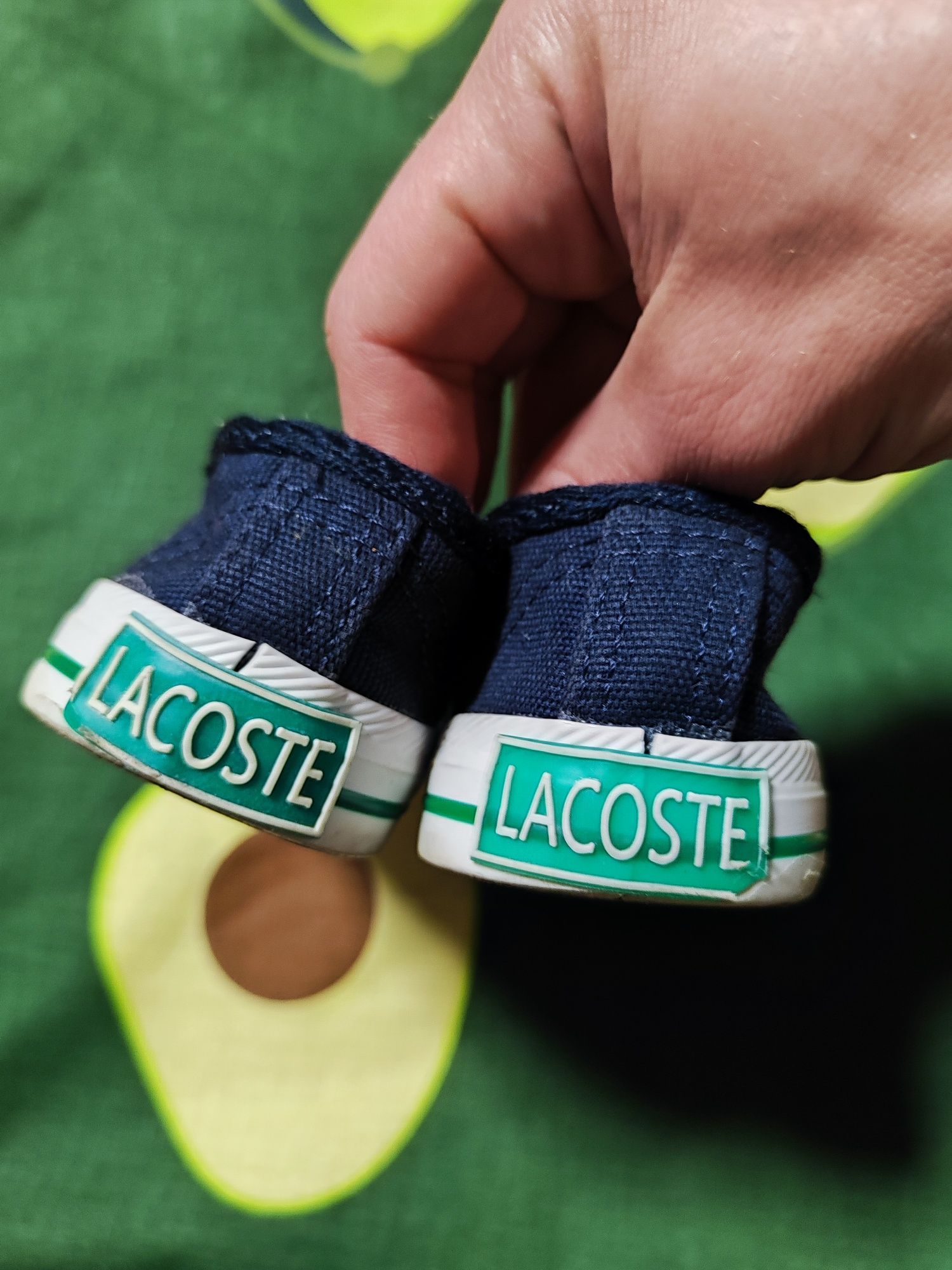 Сліпони Lacoste, 25 розмір