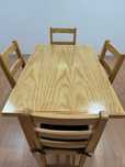 Mesa de jantar e 4 cadeiras