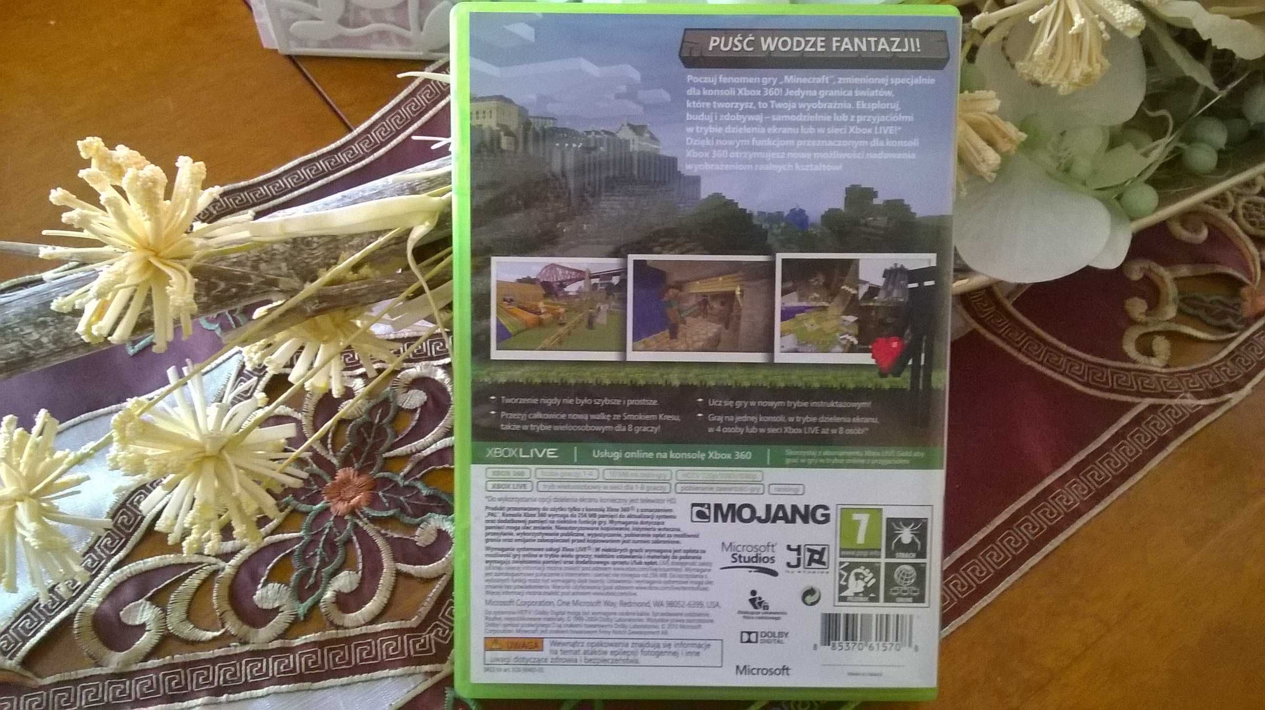 Gra Minecraft na konsolę Xbox 360. Wersja pudełkowa zawierająca płytę.