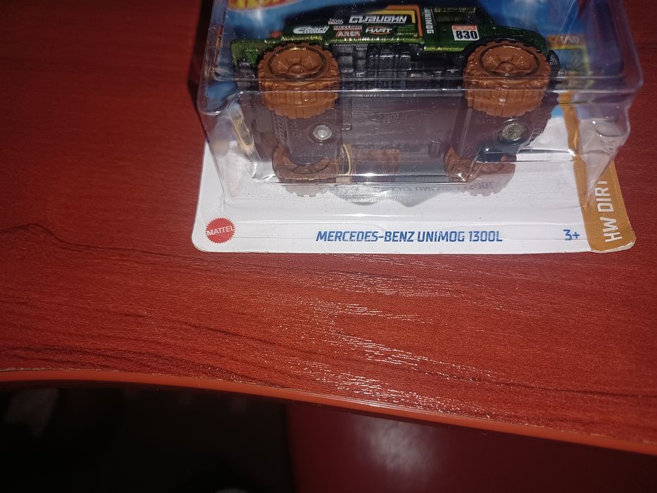 Hot wheels Mercedes Benz Unimog 1300L