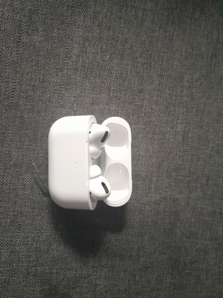 Apple AirPods ANC MagSafe