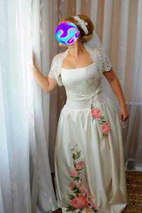 Продам дизайнерську весільну сукню