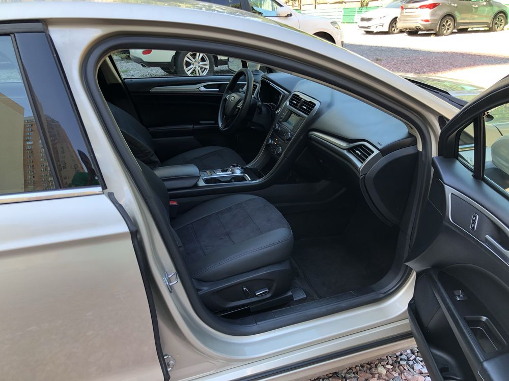 Аренда авто Ford Fusion Hybrid
