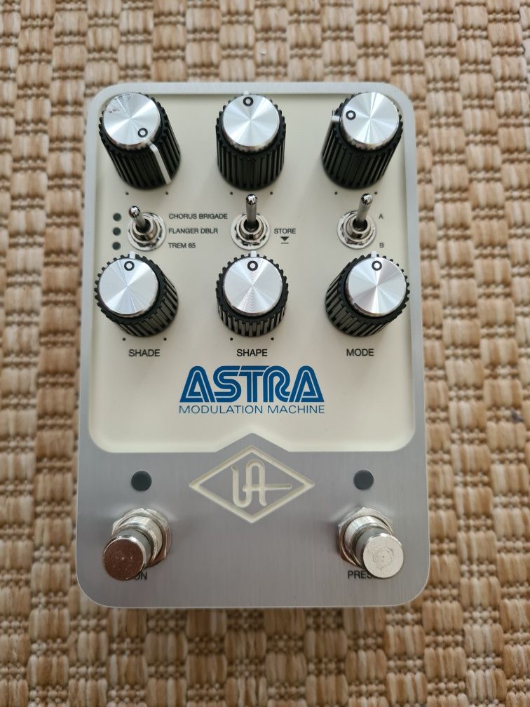 Universal Audio Astra Modulation