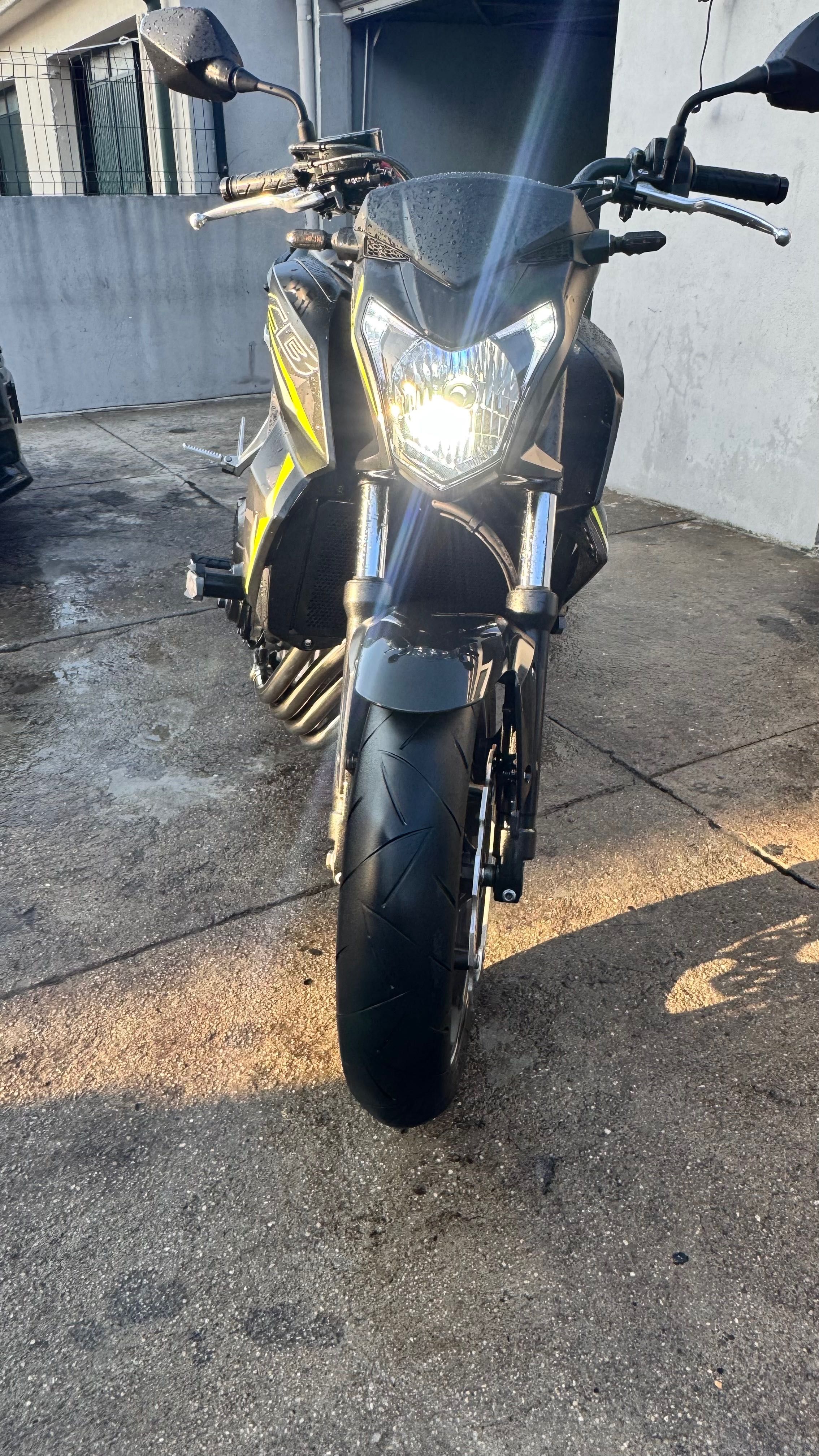 Honda cb 650f 2017 vários extras