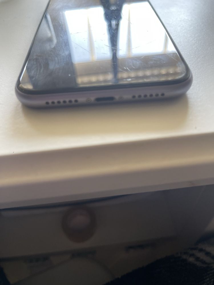 Iphone 11 Roxo.