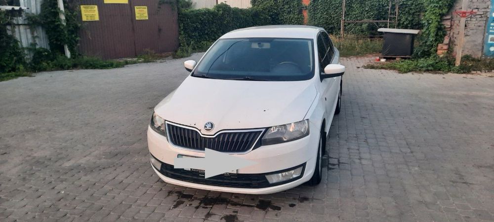 Продам свій автомобіль Skoda Rapid один власник