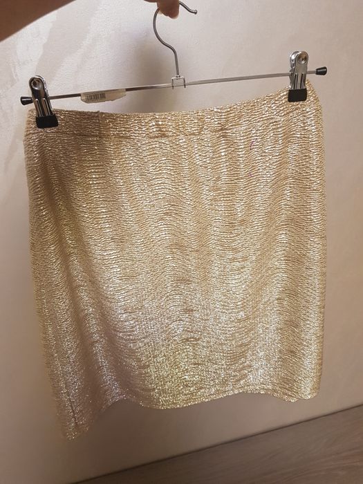 Юбка нарядная по колено