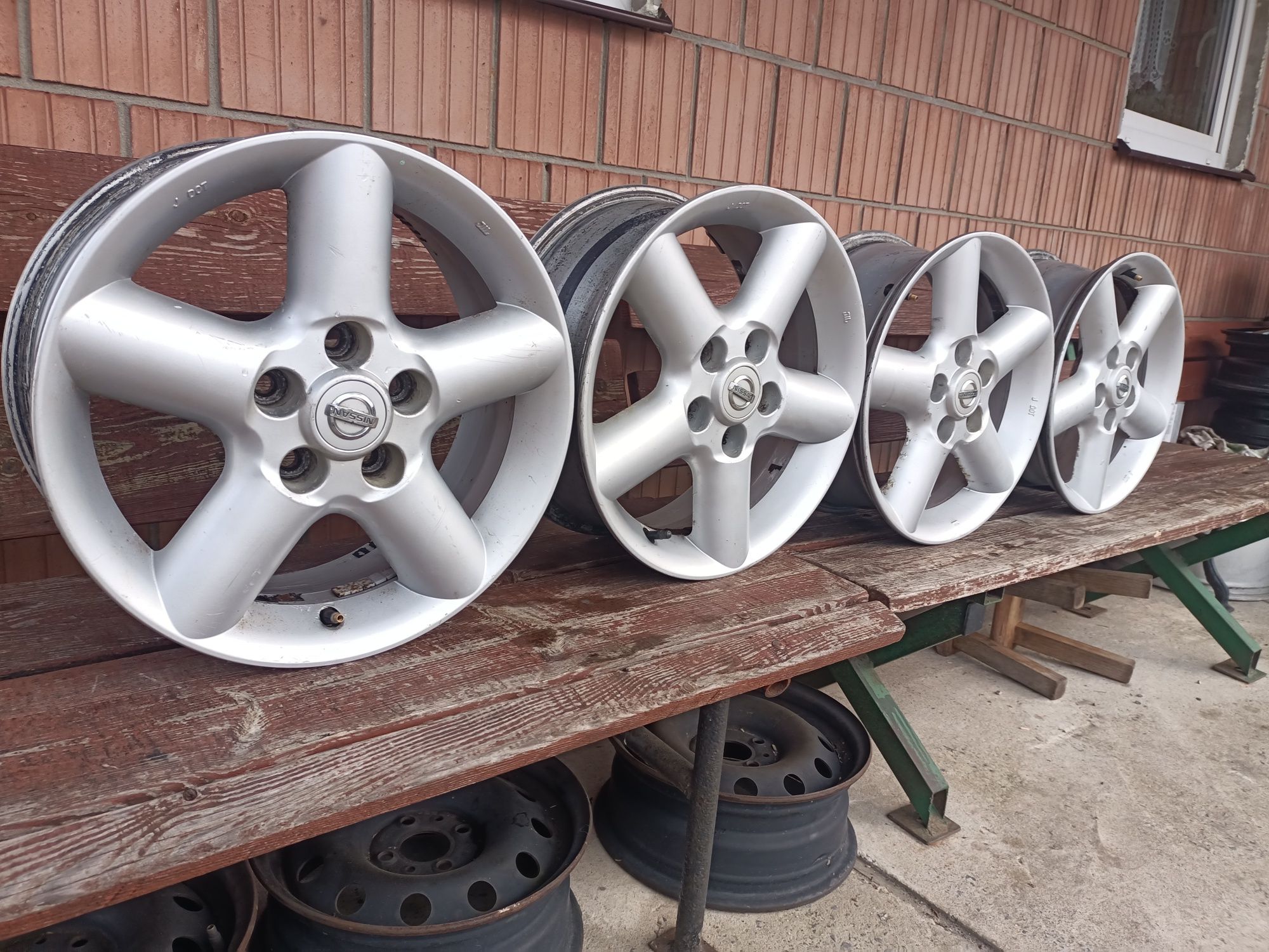 Felgi 5x114,3 R16 Nissan