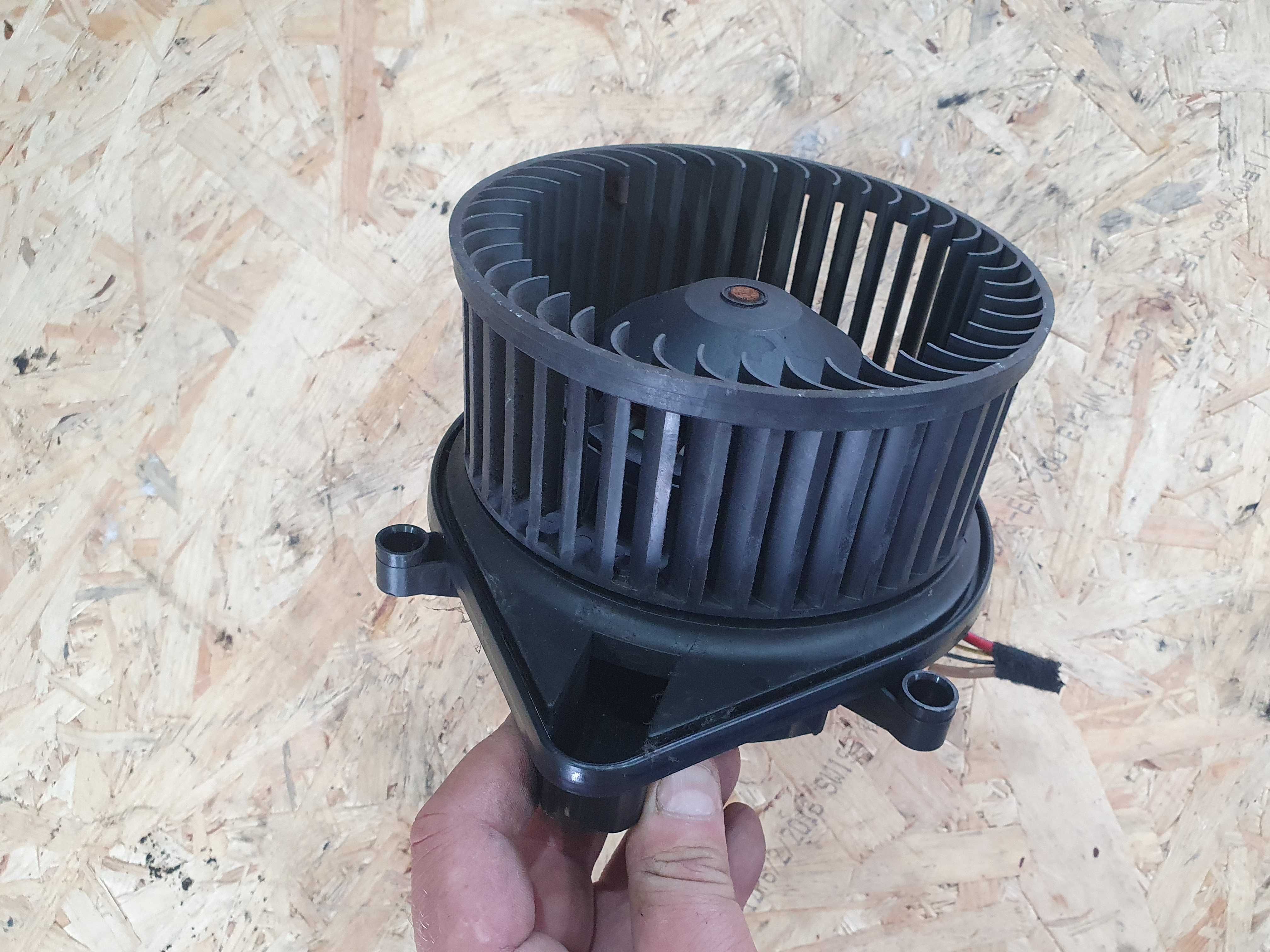 Wentylator dmuchawa nawiewu kabiny Audi a4 b6 europa 1.9 130km