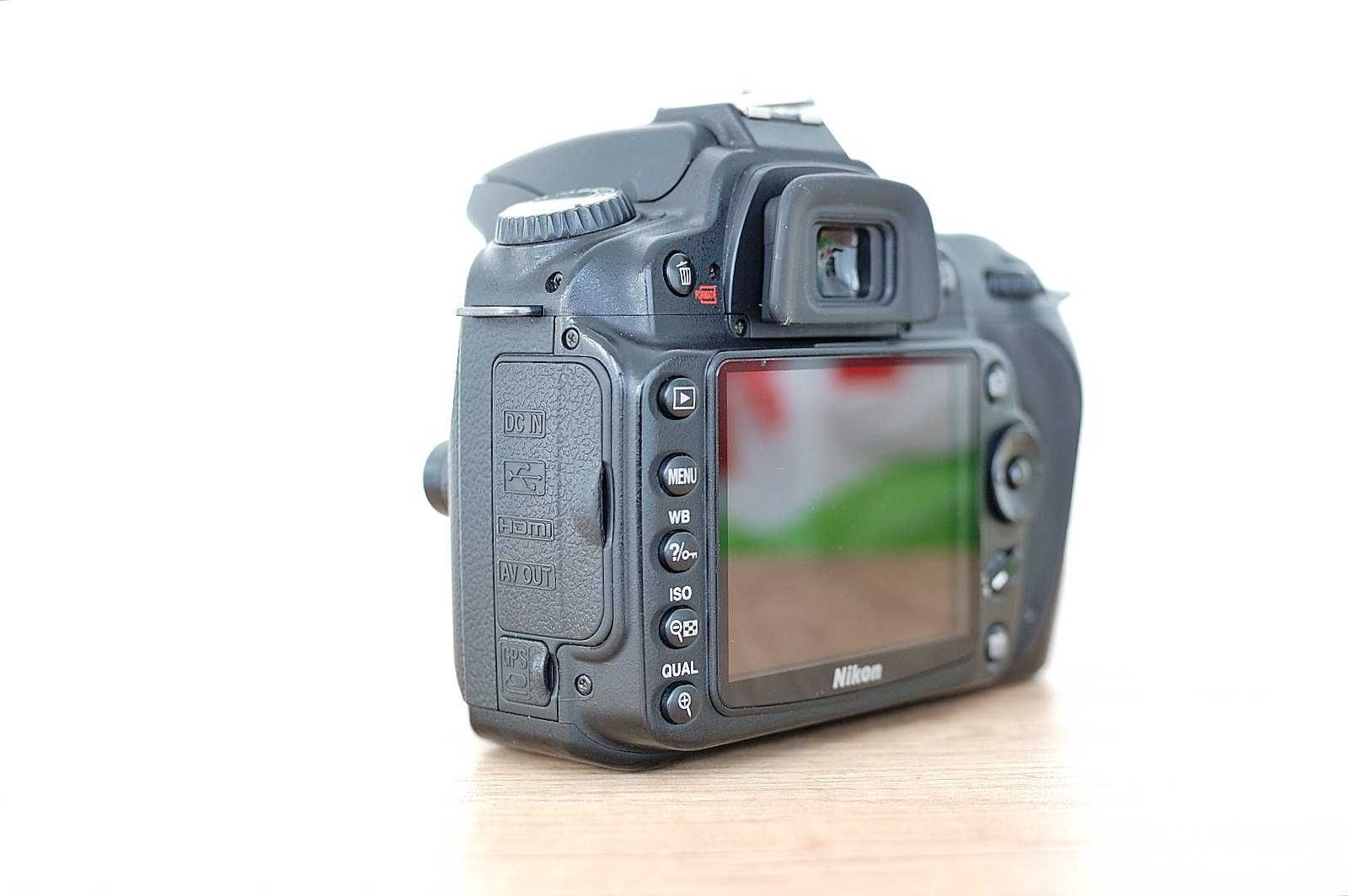 Фотоапарат Nikon D90 body