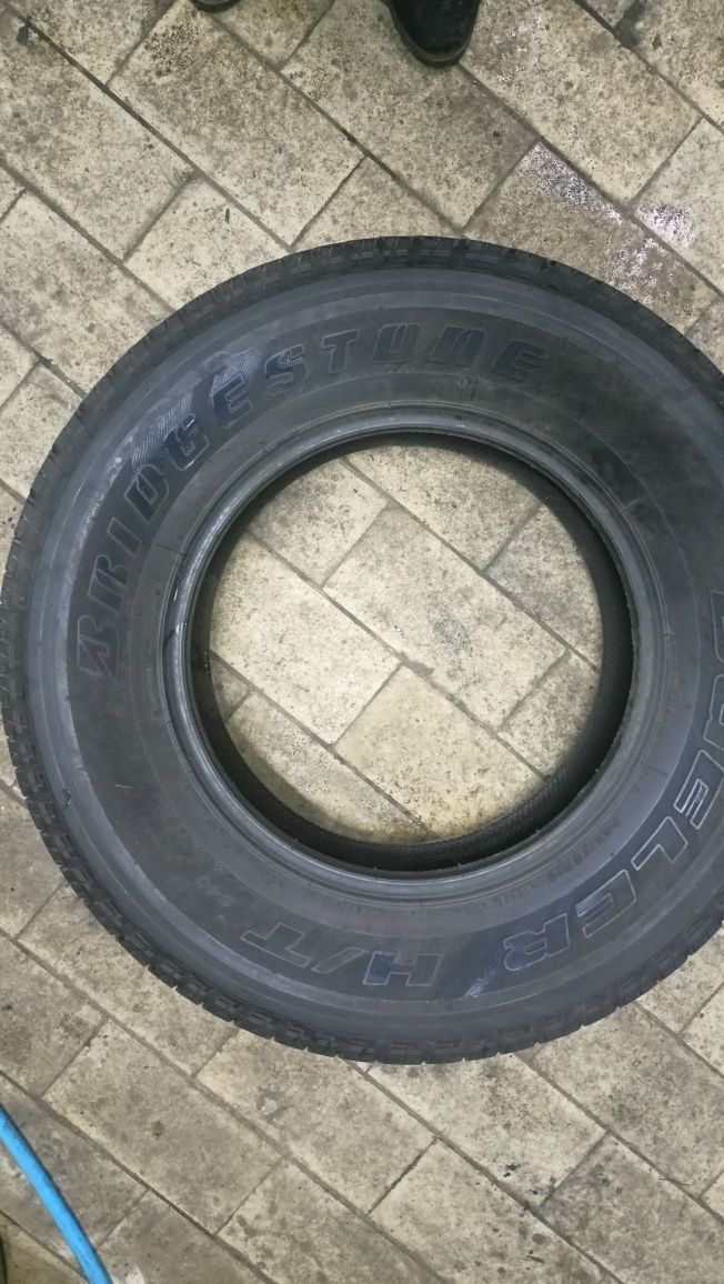 Opony zimowe Bridgestone  245/70 R 16 ,2 szt