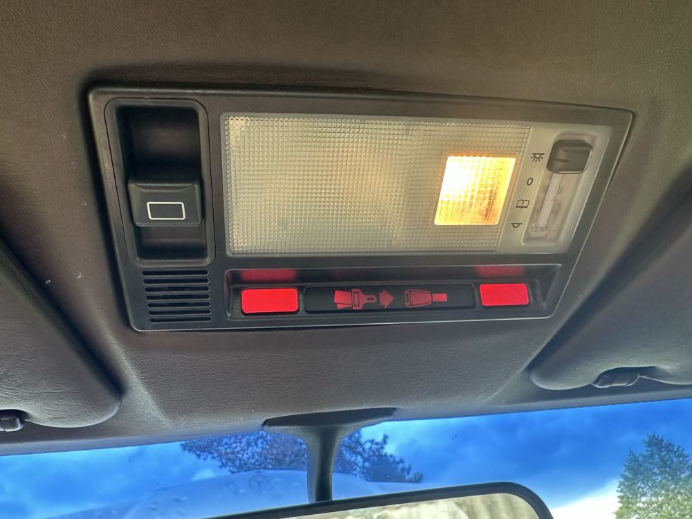 Lampka oświetlenia wntętrza mercedes 190 w201 w124 124
