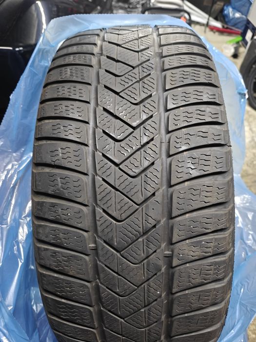 Pirelli Sottozero 3 235/45 R18 zimowe