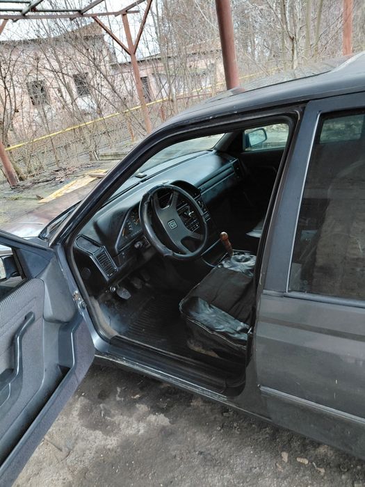 Продам пежо на газу