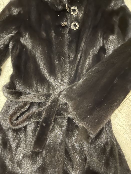 Продам норкову шубу kopengahen fur
