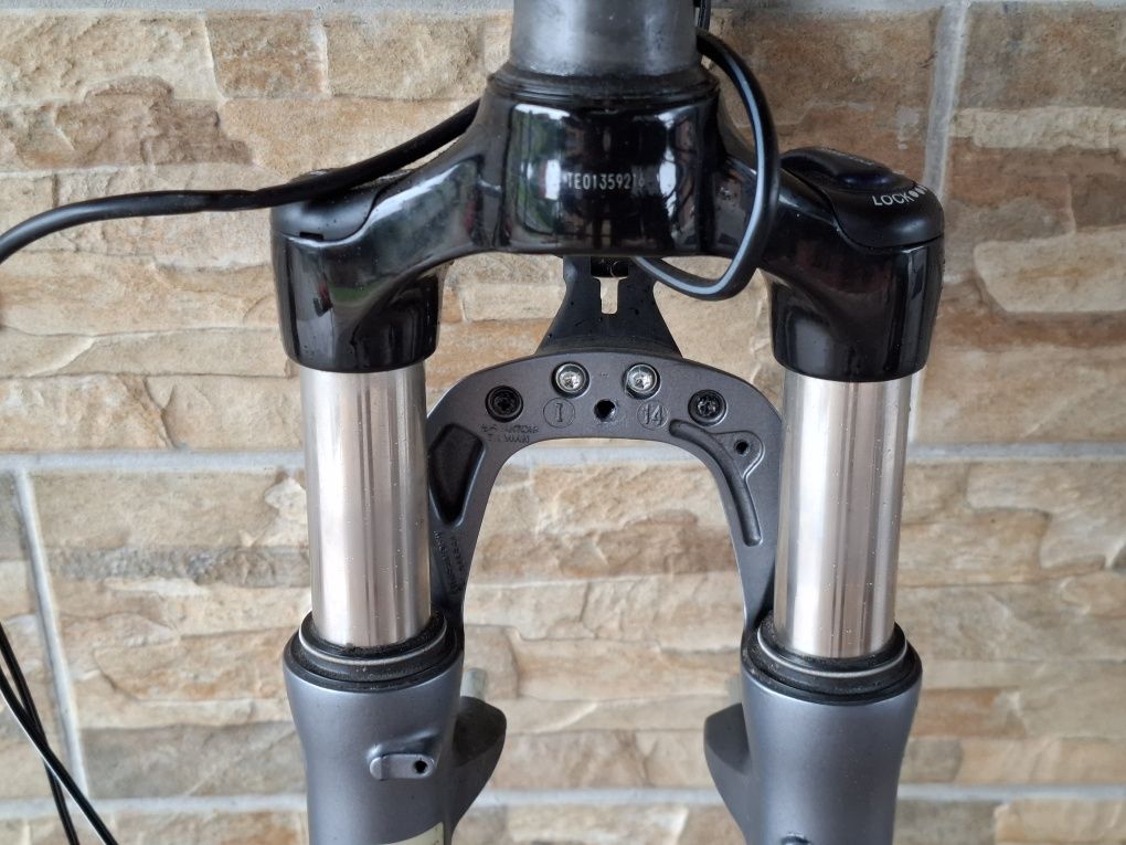 Amortyzator Rowerowy SR Suntour NCX 28" Blokada Skoku Widelec Tarcza