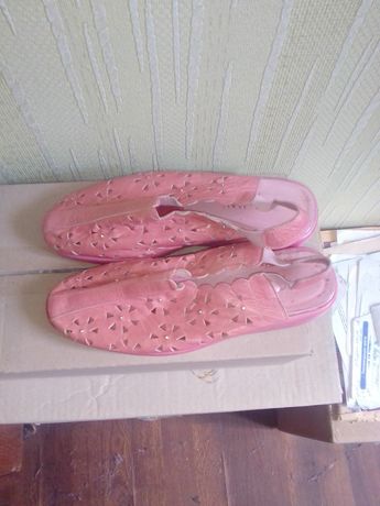 Новые женские летние туфли
