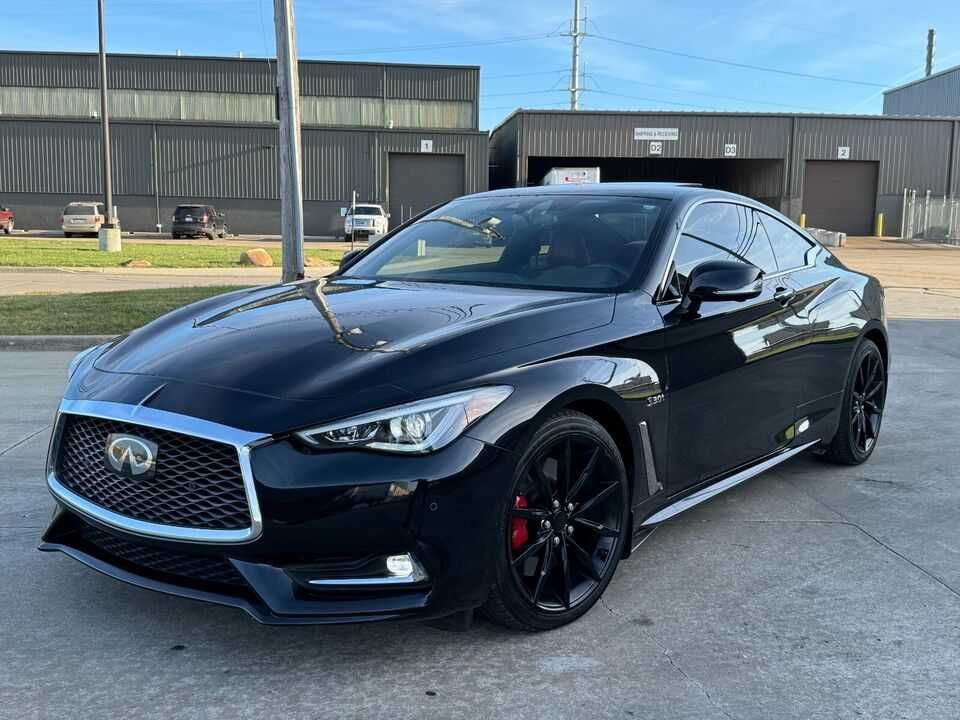 2019 Infiniti Q60 RED