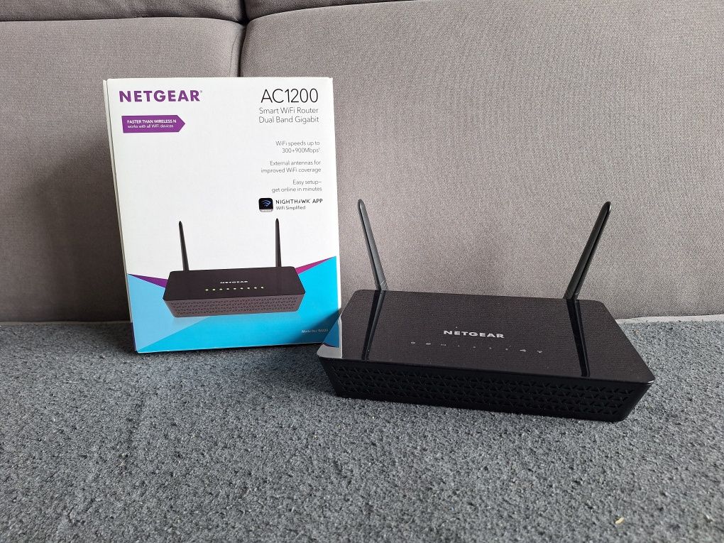 Router Netgear AC1200 Smart Wifi R6220