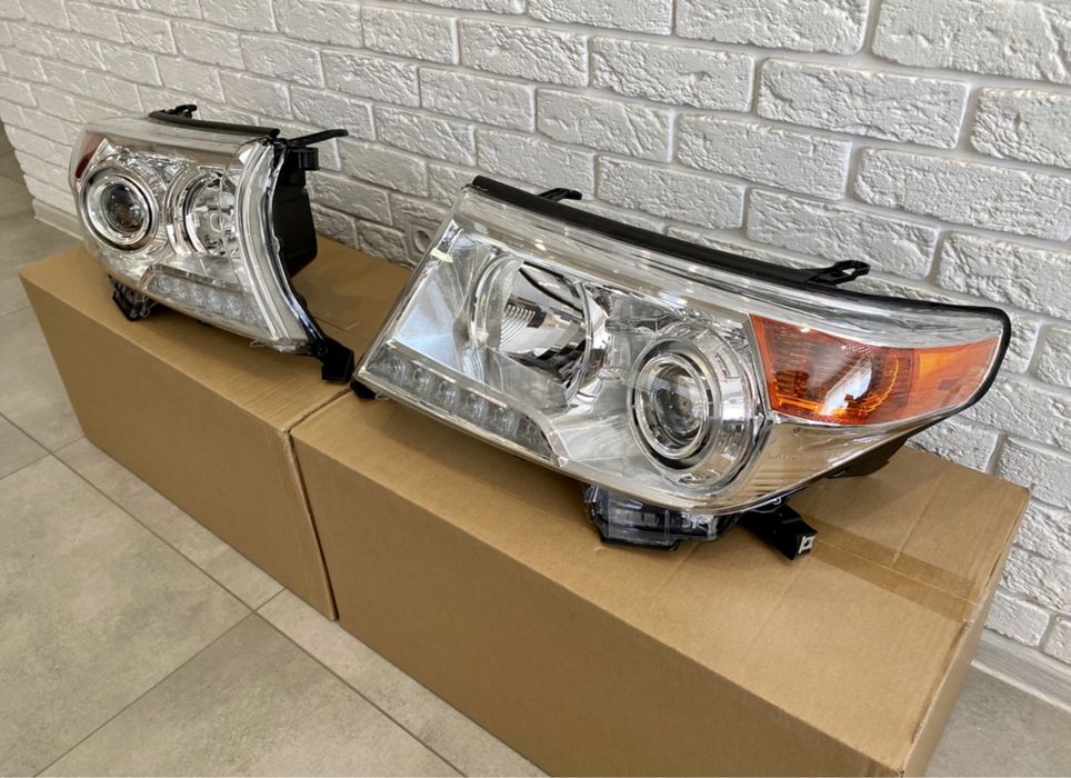 Фары оптика рестайлинг Toyota Land Cruiser 200 2007-2015 хром