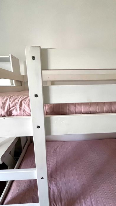 Cama Beliche Branco - IKEA (+ cama extra)