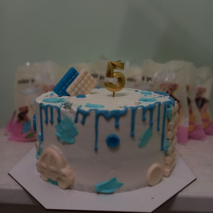 Тортик 2 поверхи