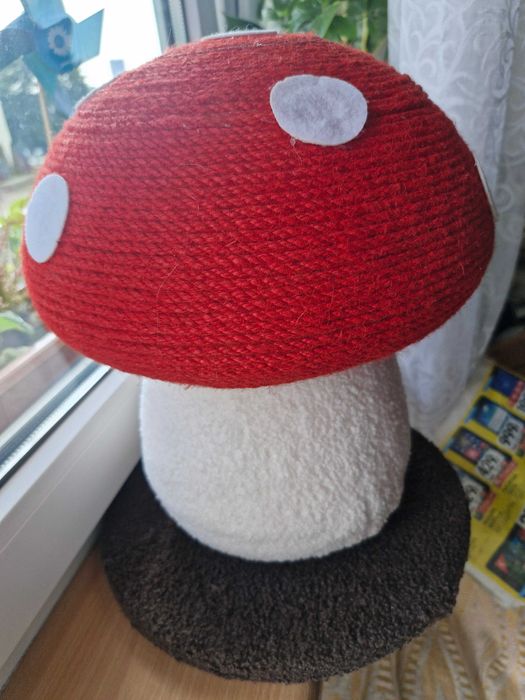 Drapak dla kota muchomorek