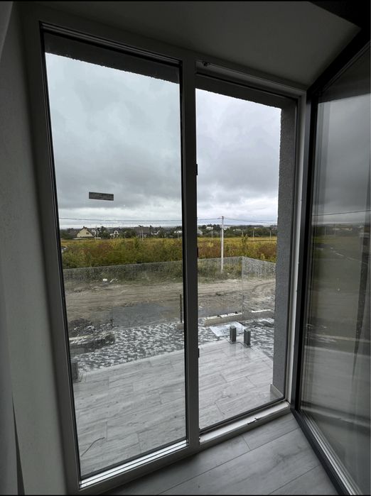 Котедж на Щасливому з великою ділянкою 4.7 сотки!