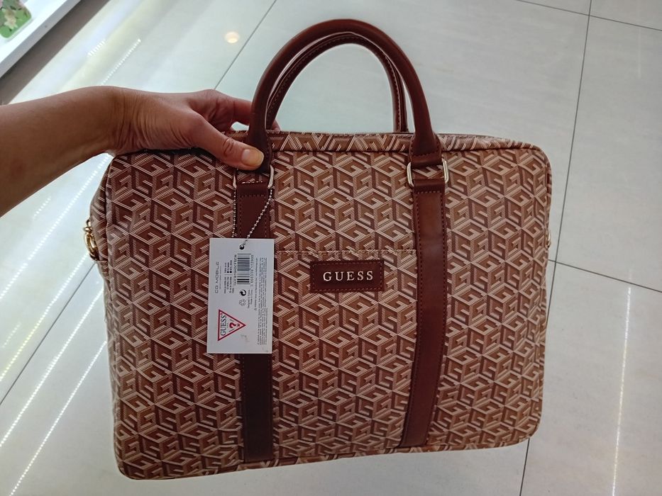 Torba Guess GUCB15HGCFSEW 16" cali na tablet laptop dokumenty