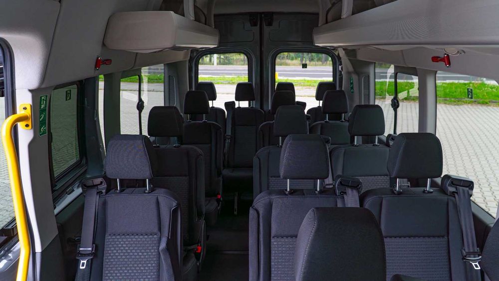 Wynajem autobusu 16 - osobowego Ford Transit 2025