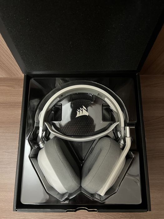 Corsair HS80 RGB Wireless Elite Premium Black White