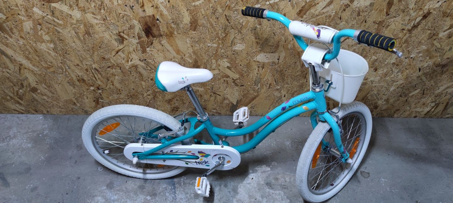 Велосипед для дівчинки Trek Mystic 20 cube grand bulls