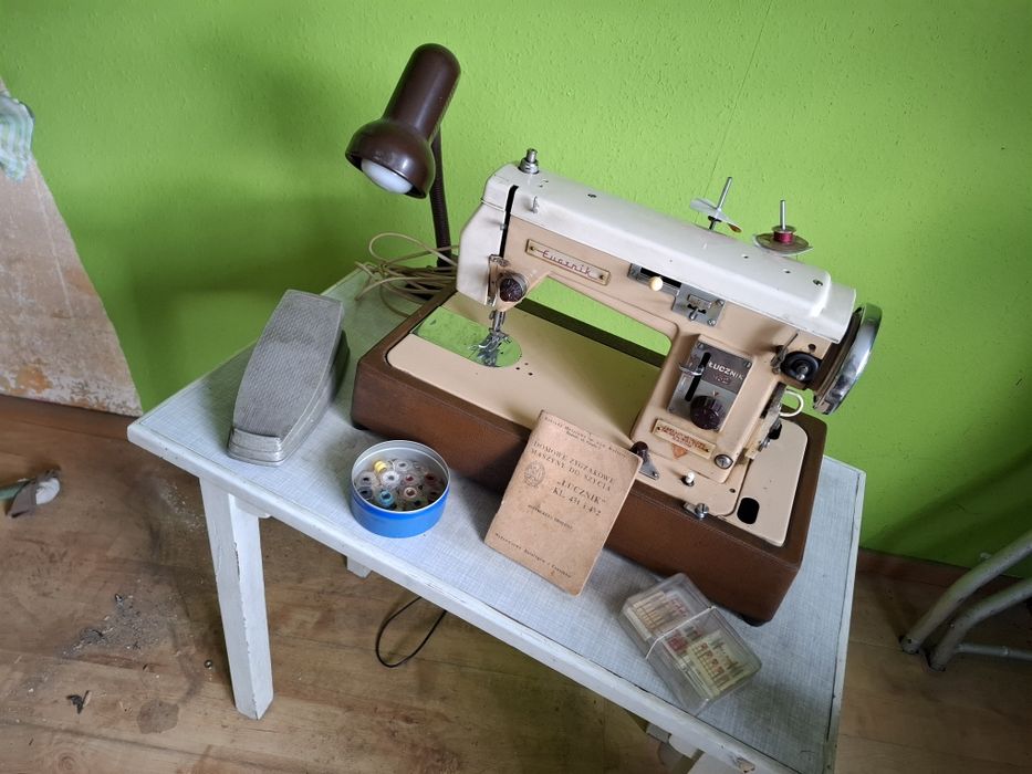 Sprzedam maszynę Do Szycia Łucznik