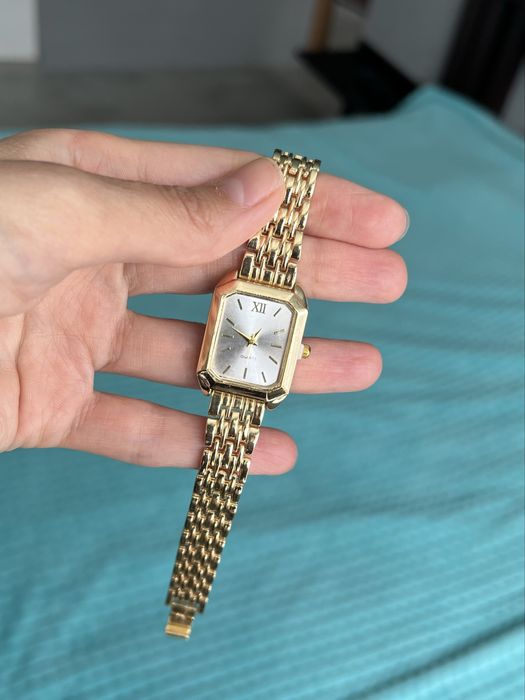 Годинник жіночий кварцовий