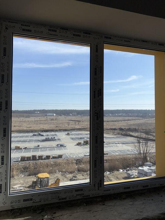 Продаж квартири з видом на набережну