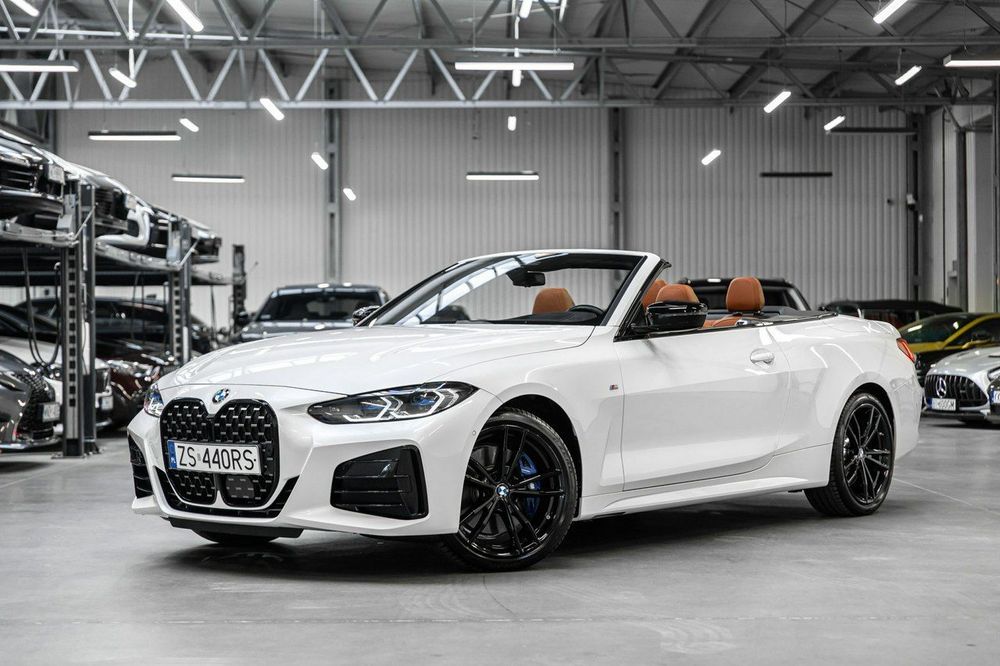 BMW Seria 4 440i xDrive Cabrio. Specyfikacja na 410 tys. zł. Gwarancja. 1 właśc.