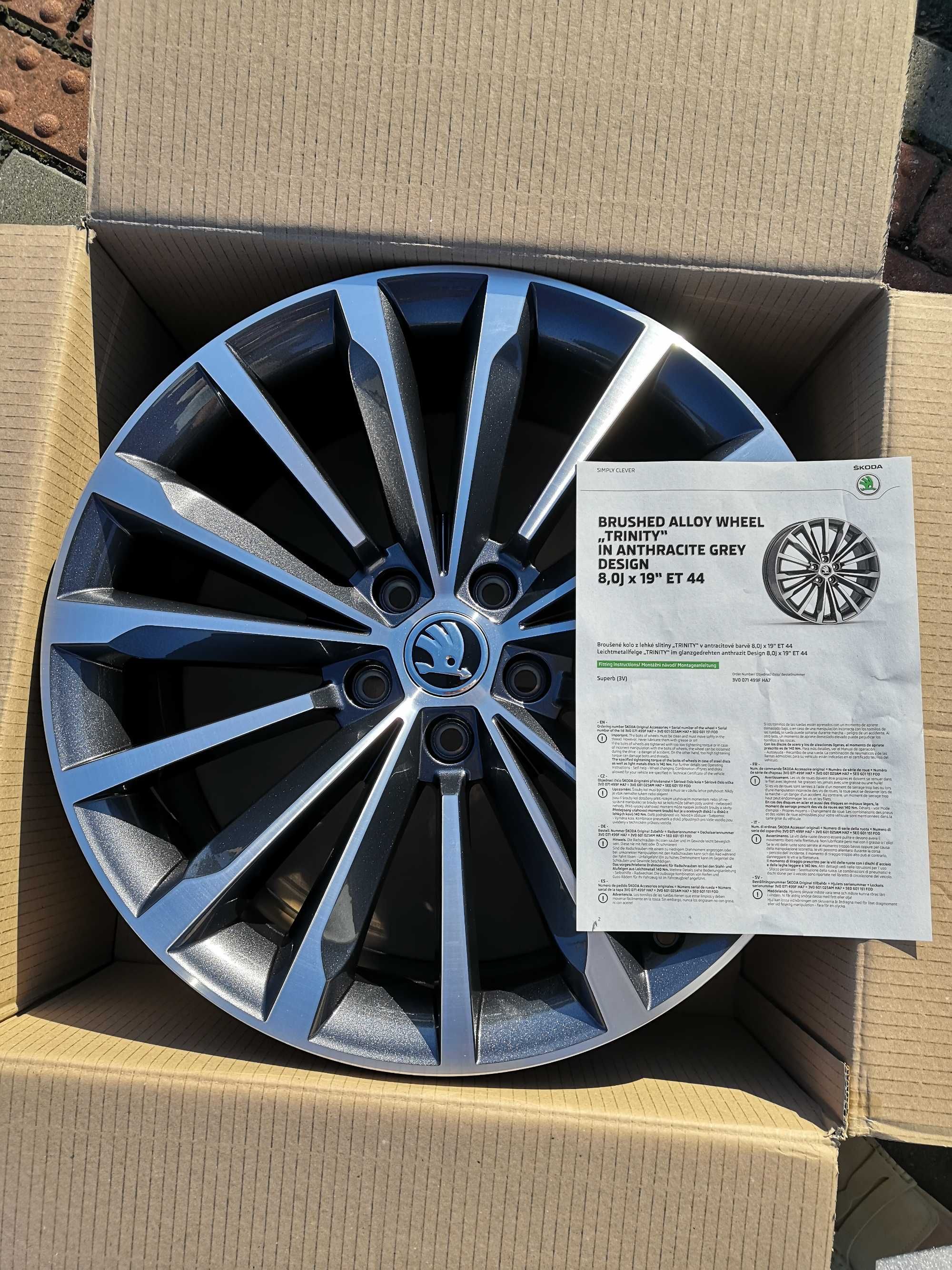 Nowe felgi Trinity / Phoenix 19" Škoda Superb 8x19 et44 R19