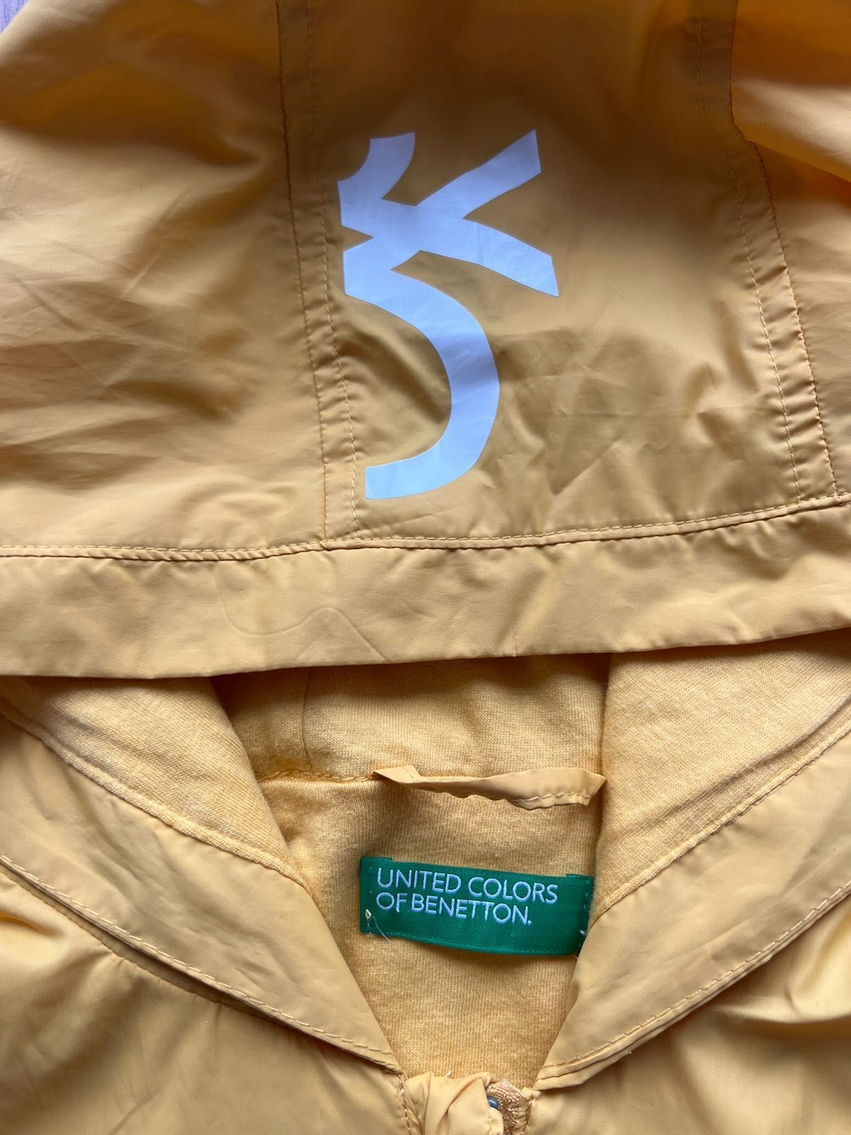 Куртка-дощовик Benetton  XXL 160 см 11-12 років жовтого кольору