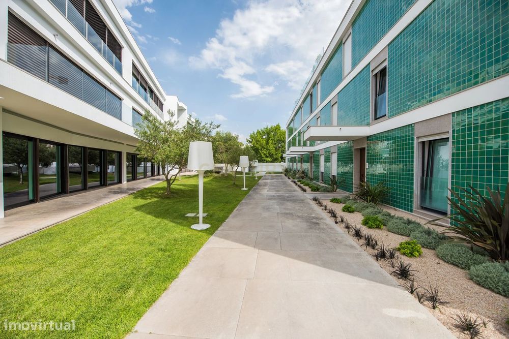 Apartamento T5 Duplex em Condominio Luxo no Restelo