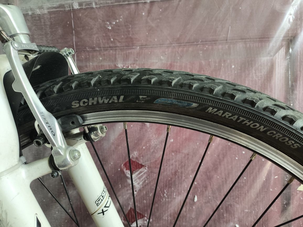 Велосипед Benneto Centurion з посиленою алюмінієвою рамою
Колеса 26"