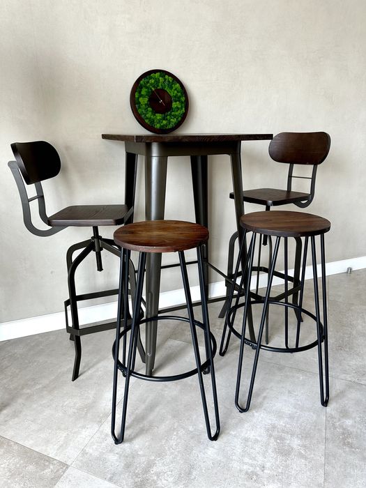 Продається комплект меблів: стіл та 4 стільці