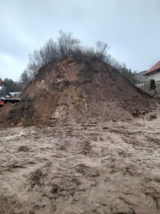 Oddam ziemię z wykopów za darmo