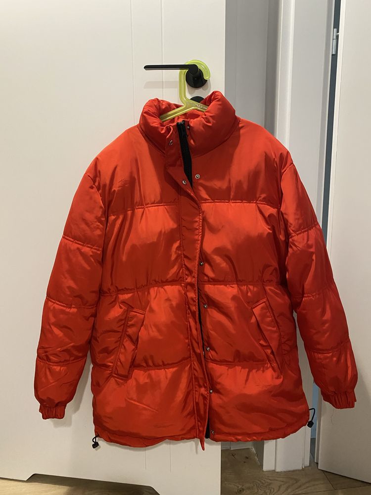 Zimowa czerwona puffer kurtka oversize H&M S