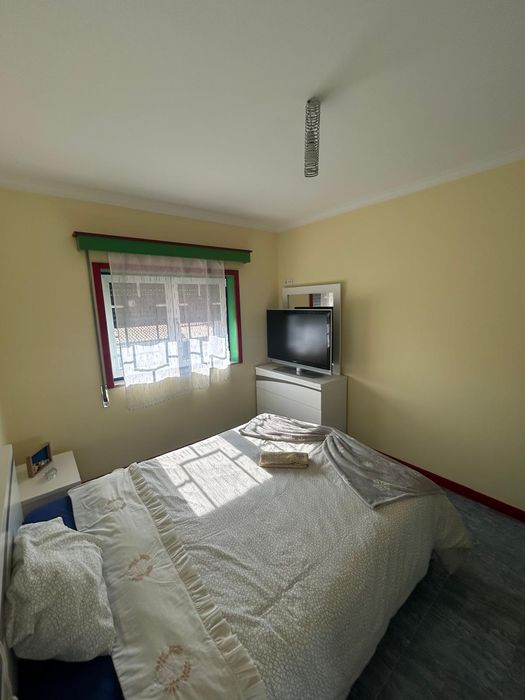 Vende-se Andar de Moradia T2 Gandra - Esposende