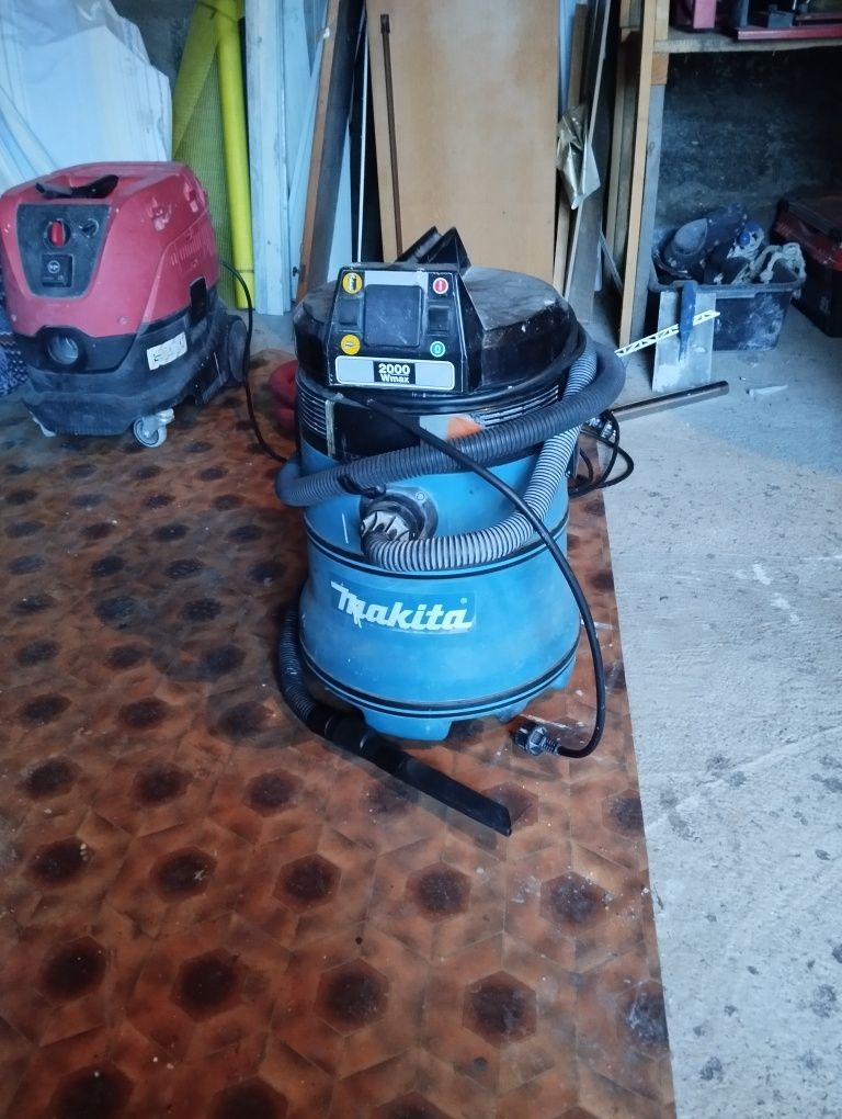 Odkurzacz budowlany Makita 440