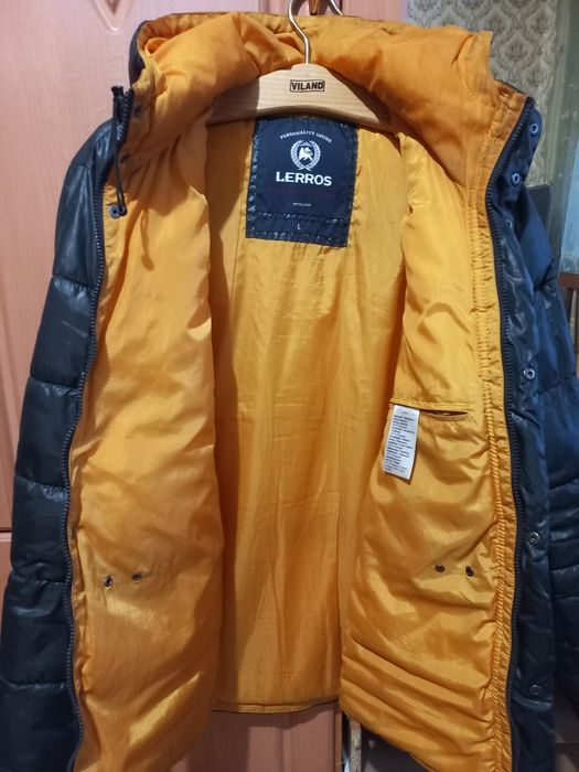 Продам куртку зимнюю мужскую.