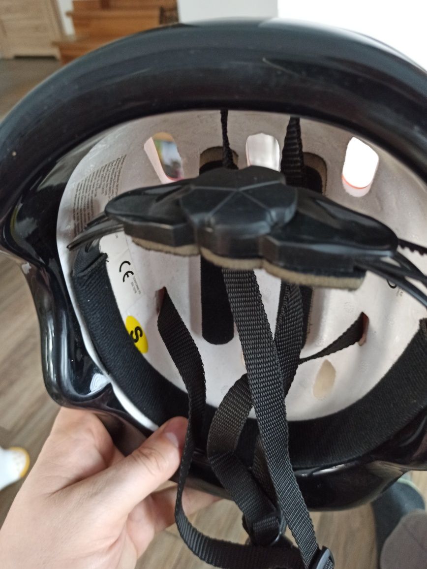 Pierwszy Kask i ochraniacze dla dzieci