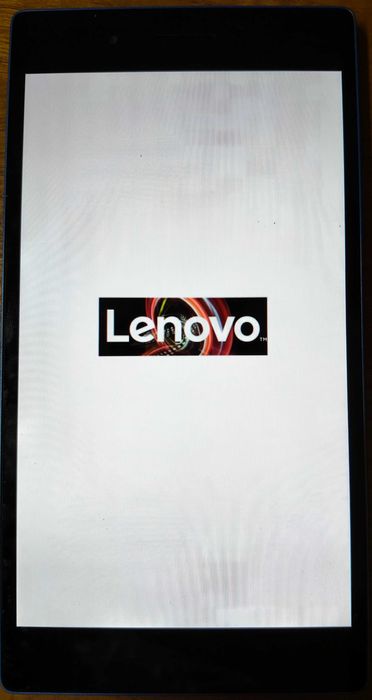 Tablet Lenovo TB3 730F com capa Protectora